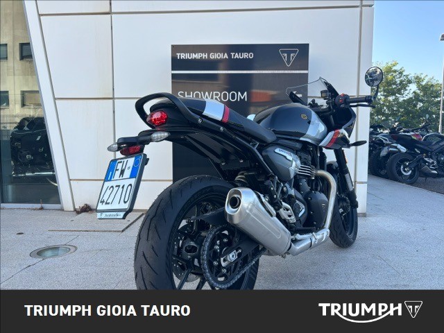 TRIUMPH Thruxton 400 Phantom Black / Aluminium Silver Abs
